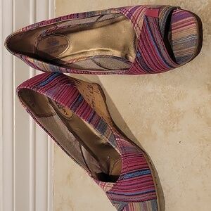 Life Stride Multicolor Striped Wedges